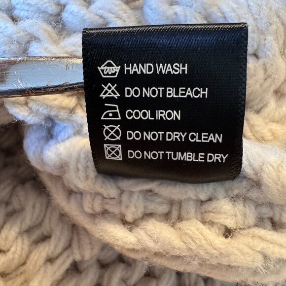 Vici Chunky Cable Knit Sweater Small Cream Cowl Neck Cropped Fisherman - Picture 8 of 8